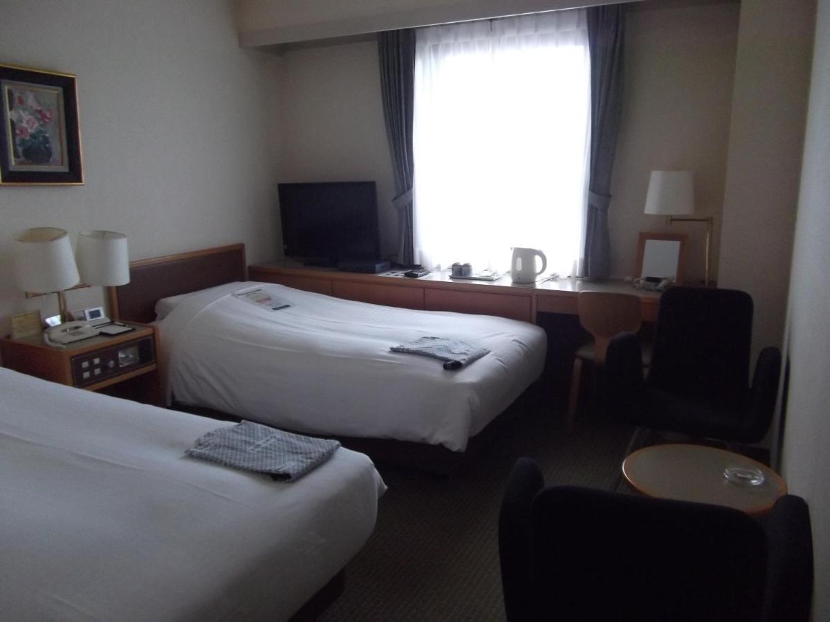 Ichikawa Grand Hotel Exteriör bild