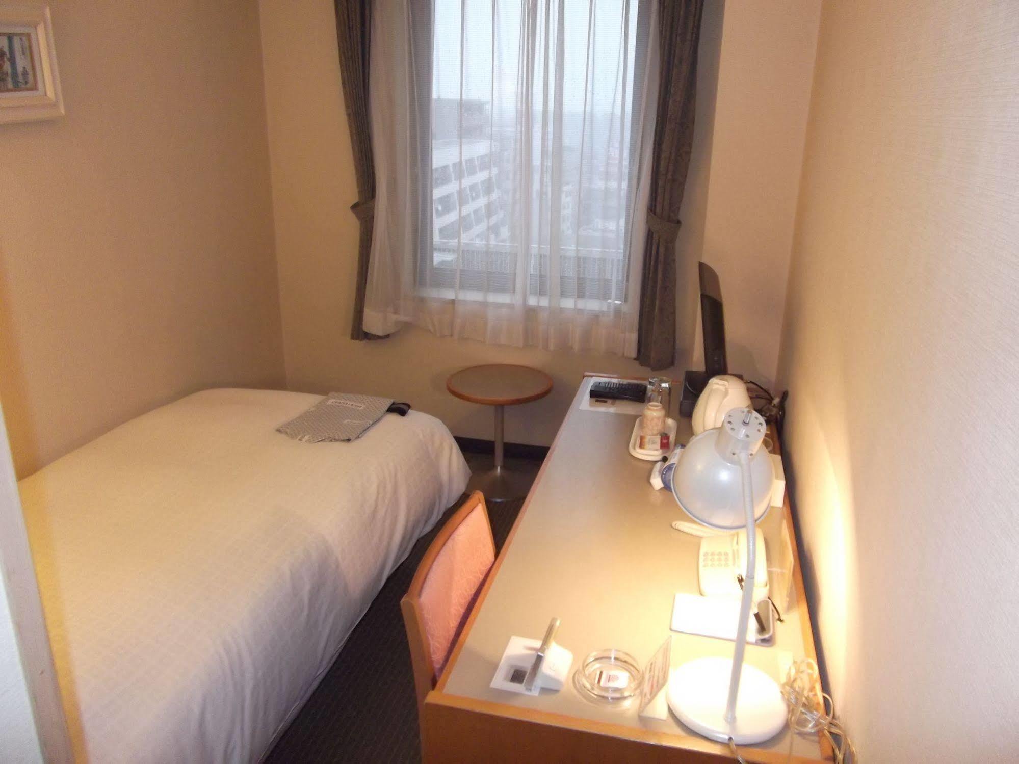 Ichikawa Grand Hotel Exteriör bild