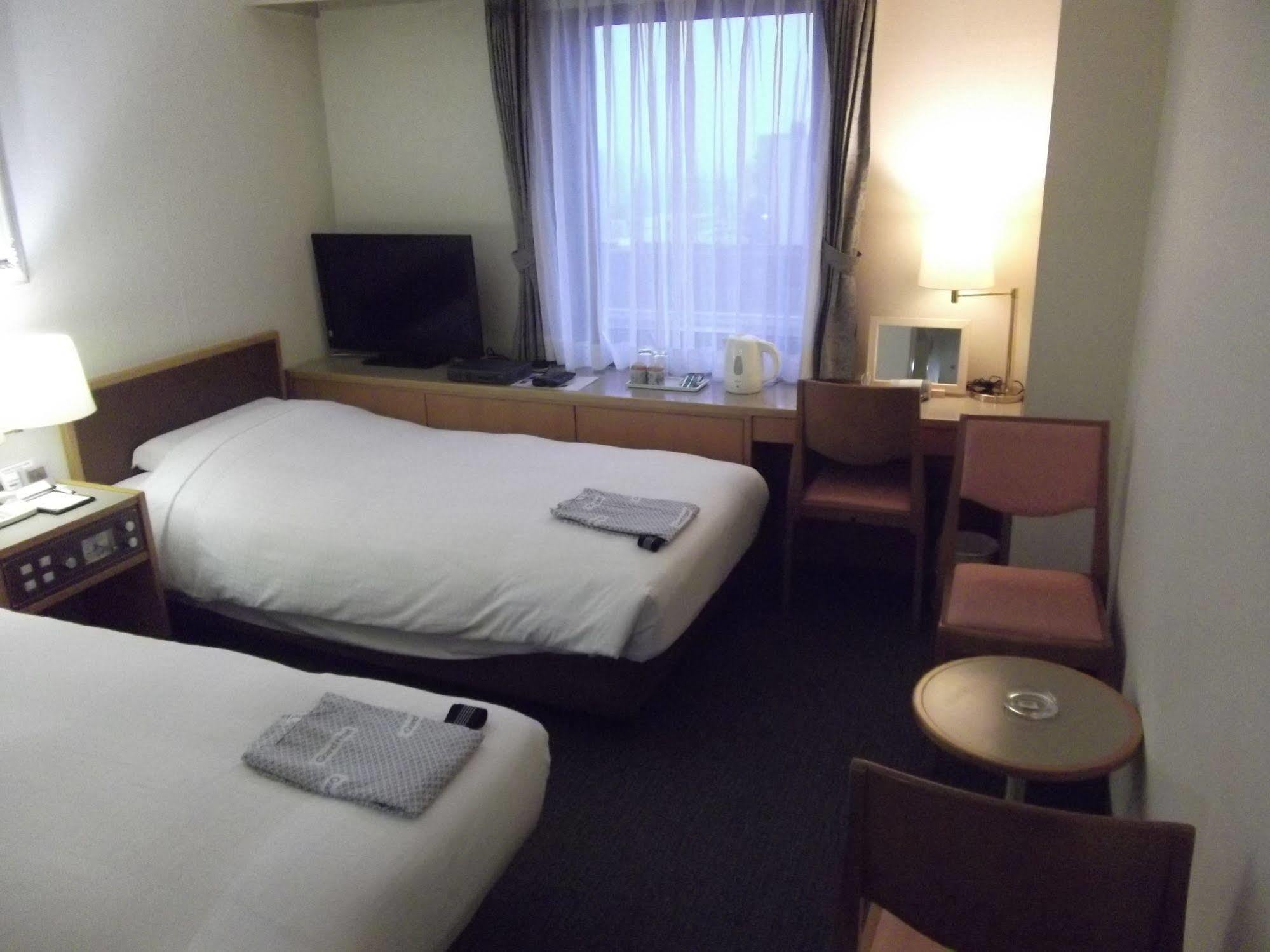 Ichikawa Grand Hotel Exteriör bild