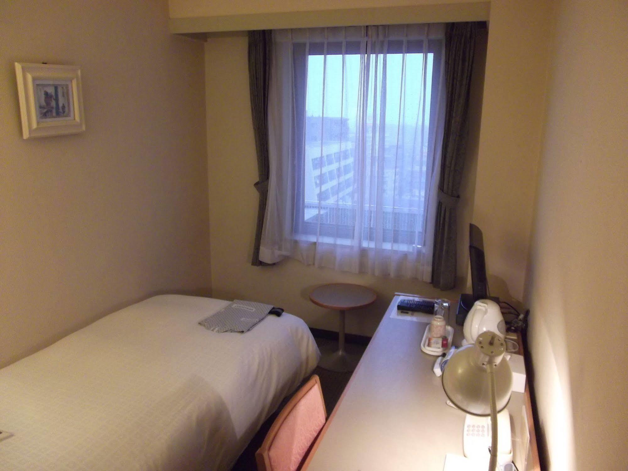 Ichikawa Grand Hotel Exteriör bild