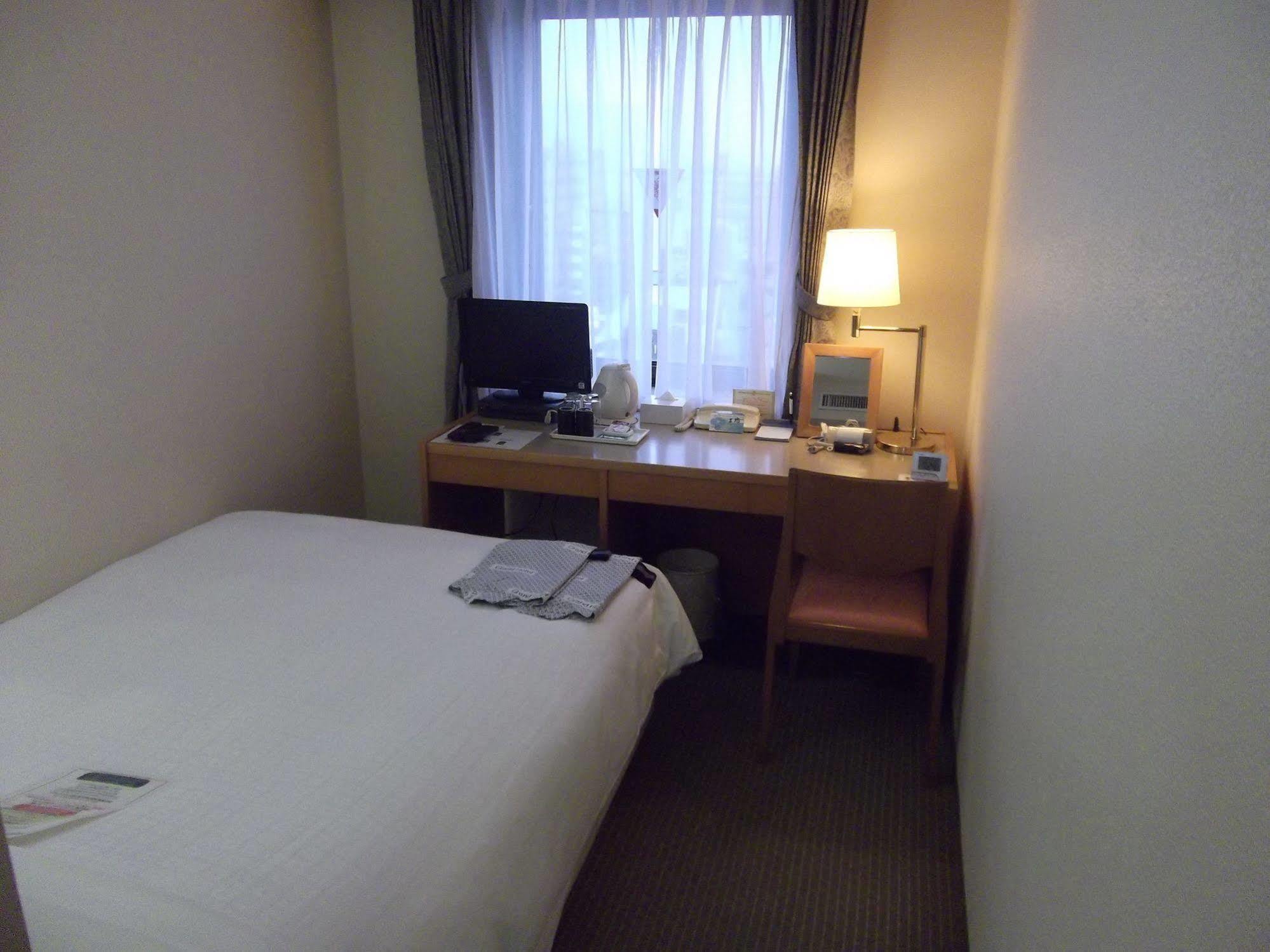 Ichikawa Grand Hotel Exteriör bild